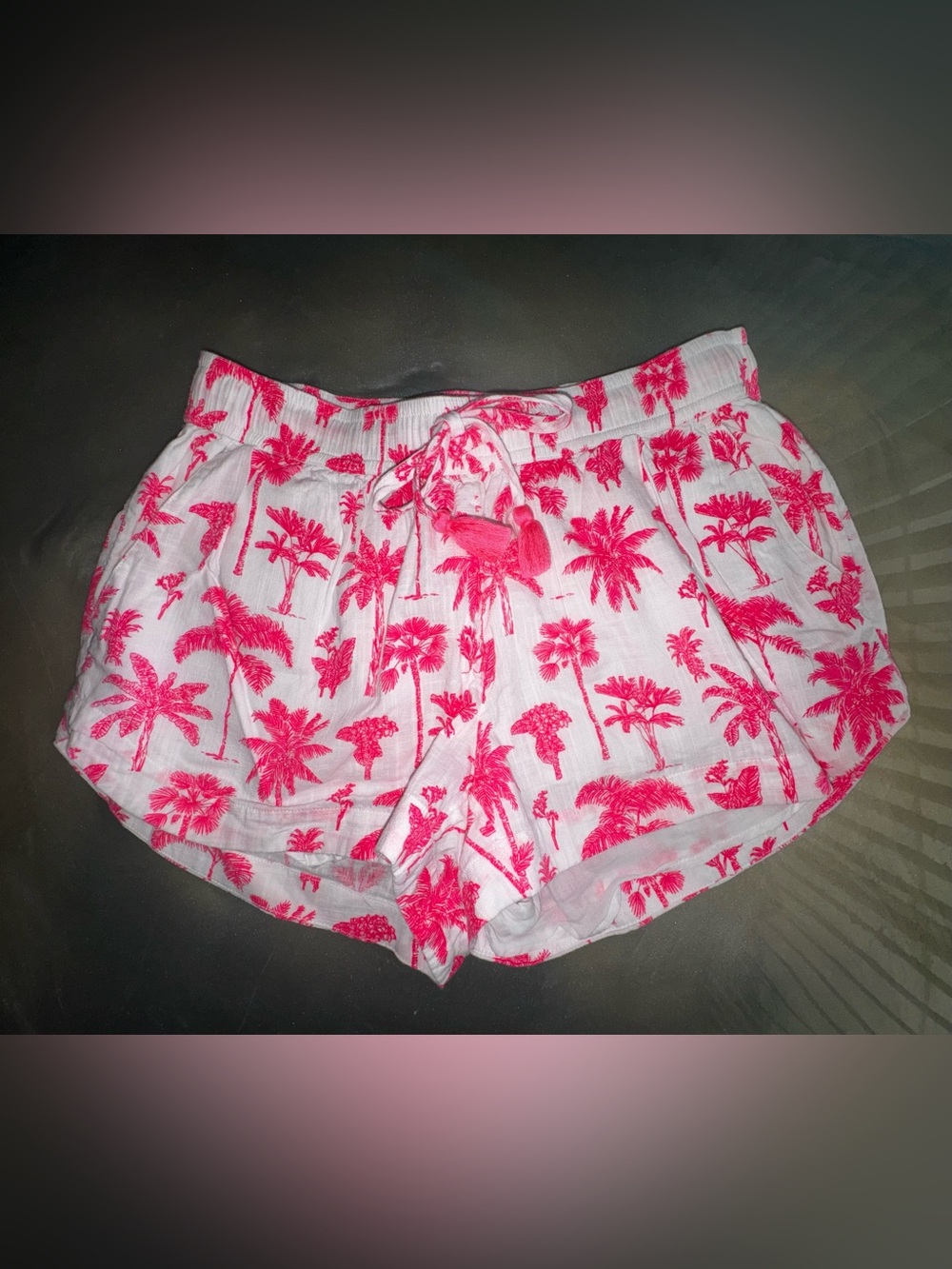 Vineyard Vines White Shorts with Hot Pink Palm Print